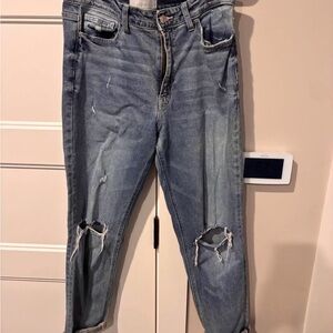 Trendy Distressed Boyfriend Jeans in Classic Blue